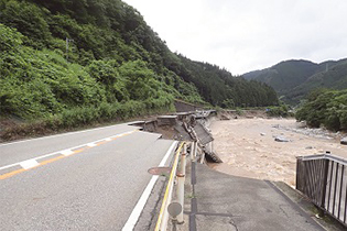 防災点検と災害復旧～高山国道管内の業務を通じて～