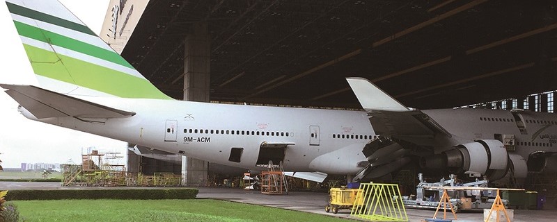 写真3　MRO施設で整備中のB747（インドネシア）