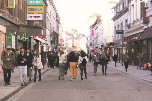 歩行者目線のデザイン－欧州の公共空間の現地調査－